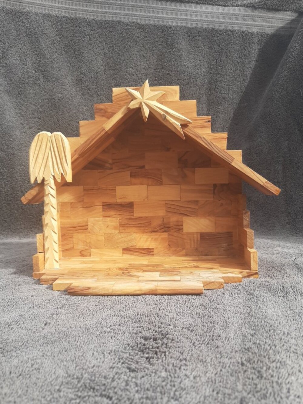 Hand Made in the Holy Land GENUINE OLIVE WOOD CRECHE STABLE 8" x  9"